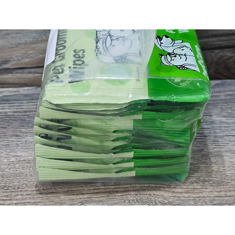 OwOCare 01 series plant based pet grooming wipes